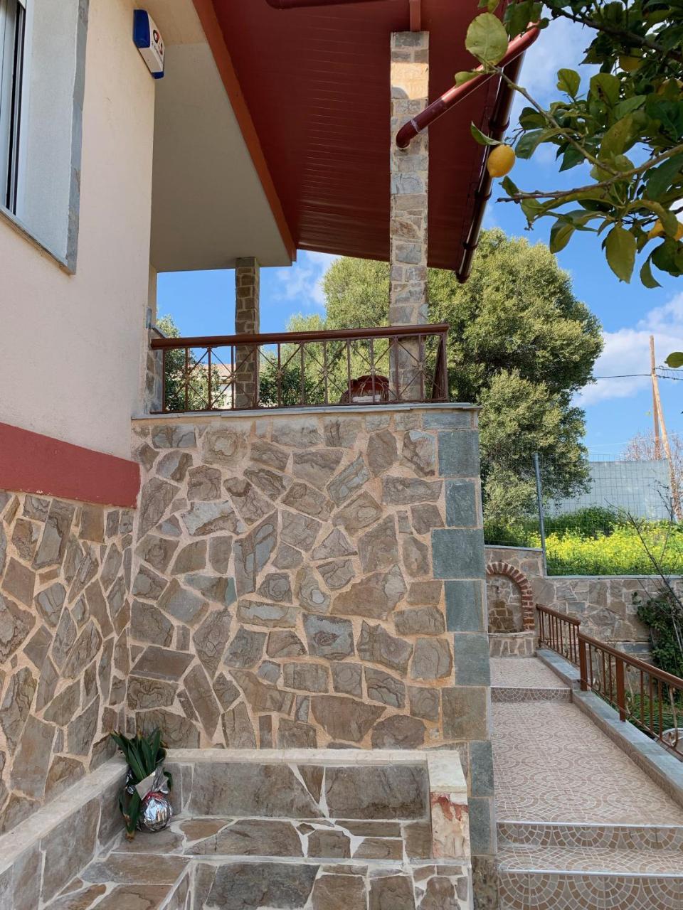 Villa Peaceful House Near Airport Pikérmion Exterior foto