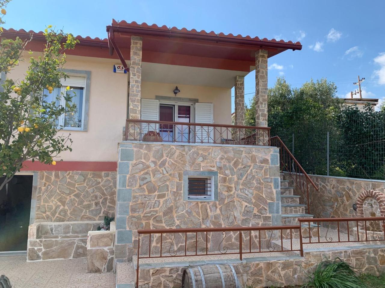 Villa Peaceful House Near Airport Pikérmion Exterior foto