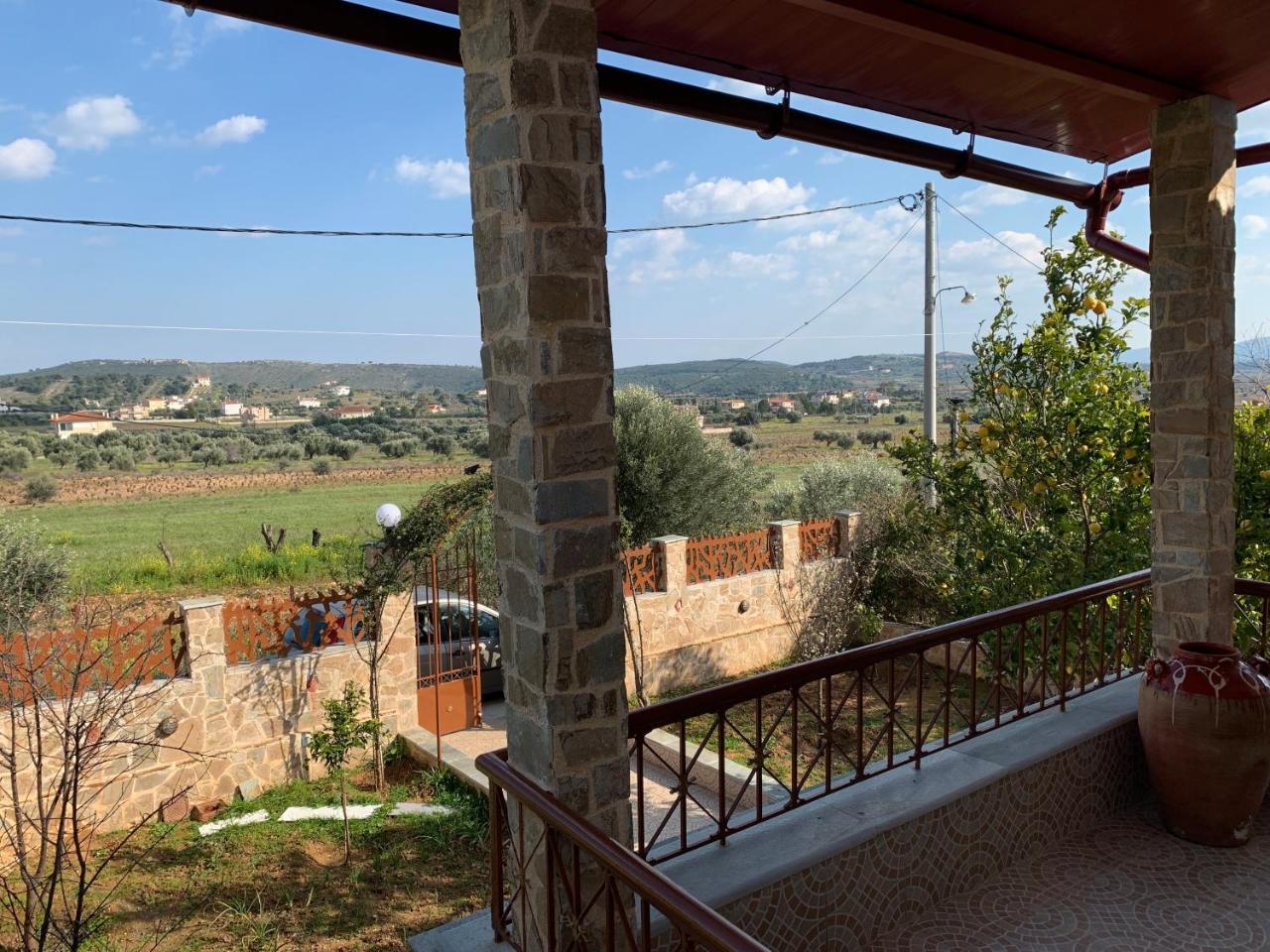 Villa Peaceful House Near Airport Pikérmion Exterior foto